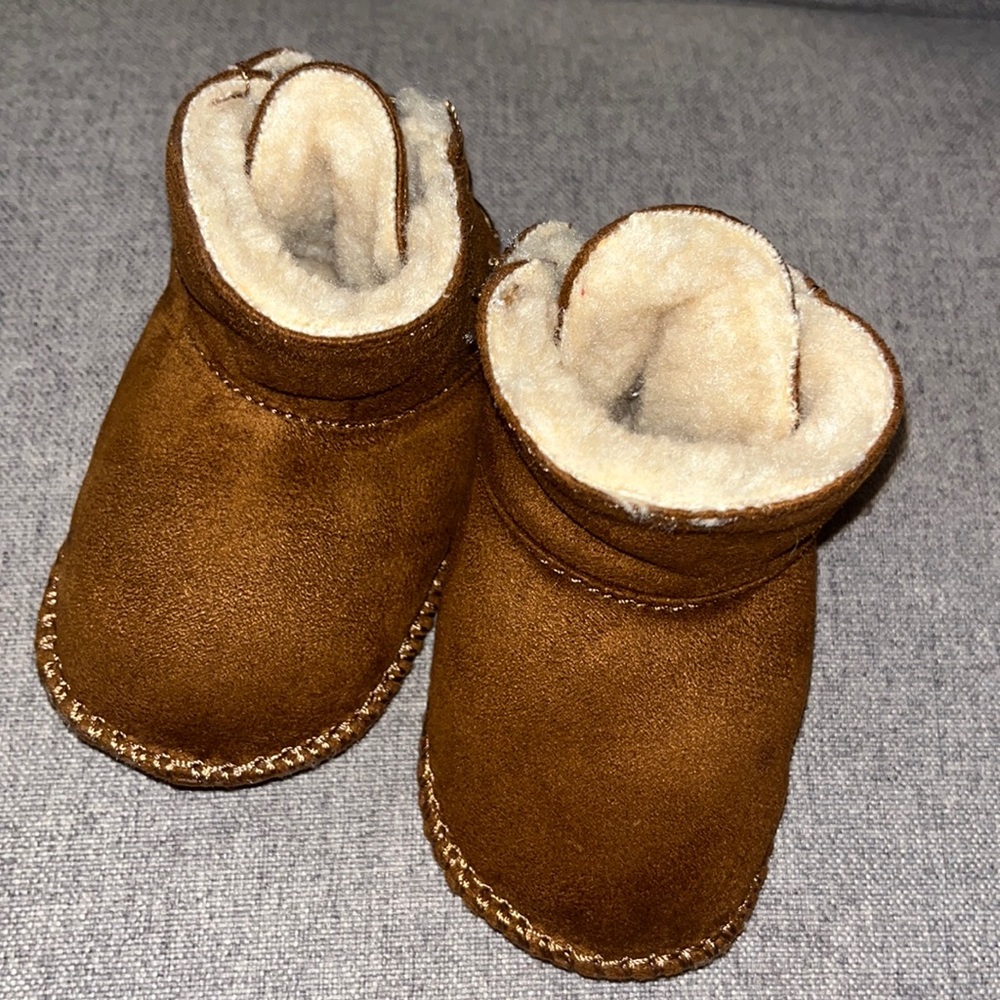Bearpaw babygirl boots